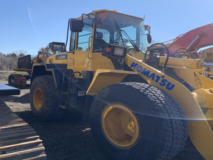 Wheel Loader Komatsu WA-250 2009 for sale