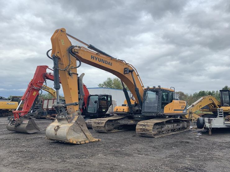 Excavatrice Hyundai HX300-L 2017 à vendre