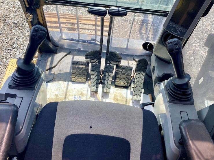 Excavatrice Caterpillar 336 EL 2018 à vendre
